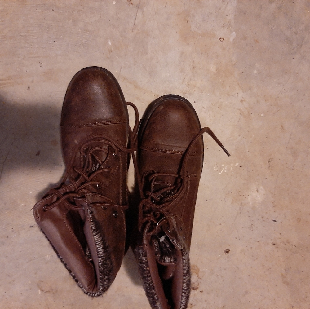 Brown boots